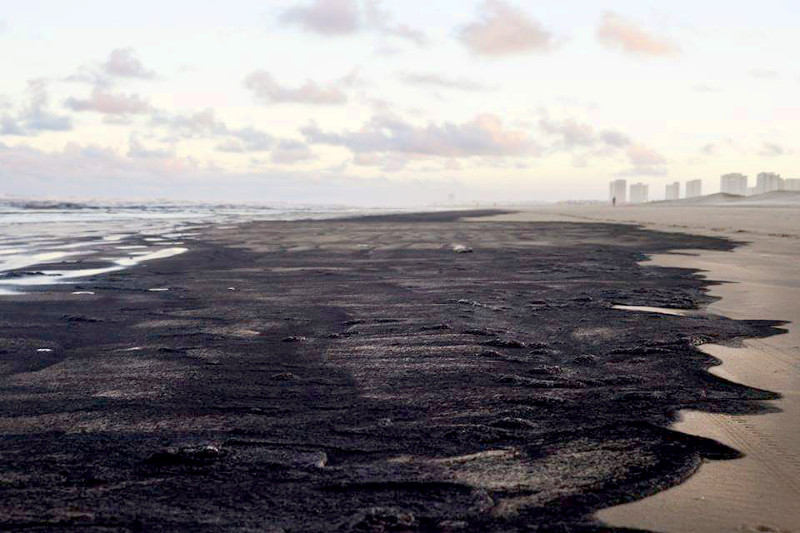 Mancha na praia